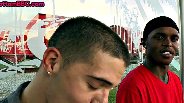 Picked up thug gets his ass fucked by white dude