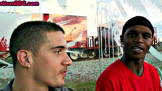 Picked up thug gets his ass fucked by white dude