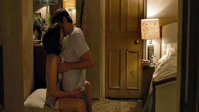 Anne Hathaway Striptease