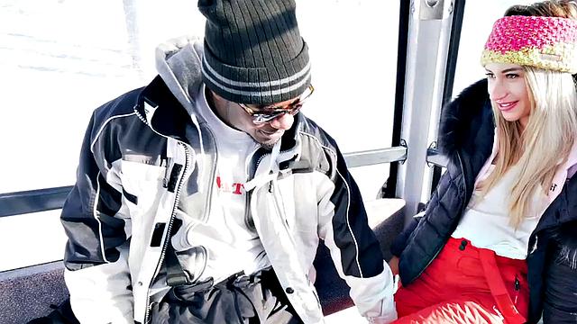 21yo nympho anal slut fucked by black dick in hole