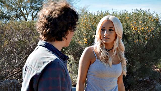 Check out that sexy ass!