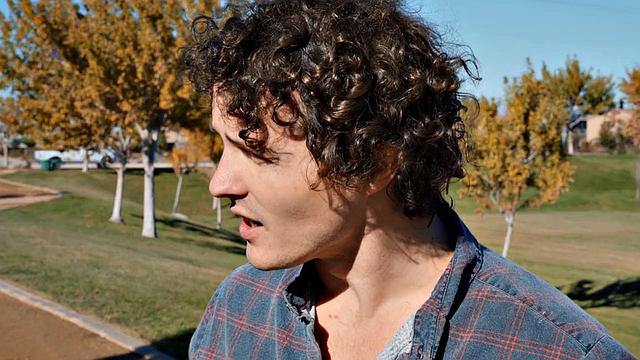 Robby Apples долго трахает Mahogany в разных позах, жопа в кадре завораживает!