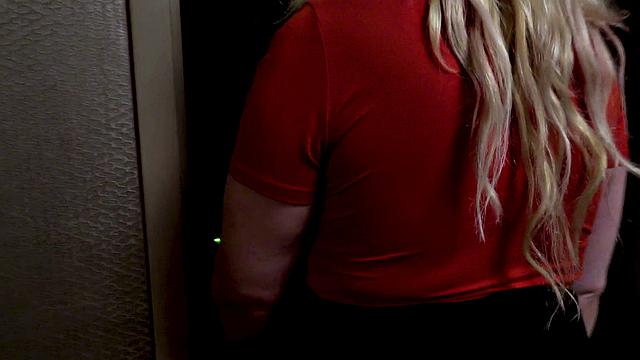 Мачеха решила, что семейные ужины скучные - устроила жаркую ночь