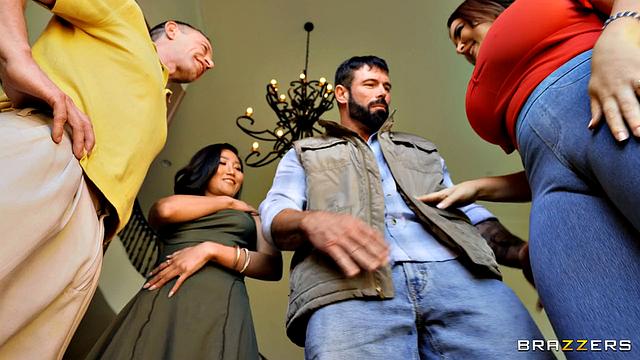 Holiday Hotwife Hussy