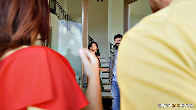 Holiday Hotwife Hussy