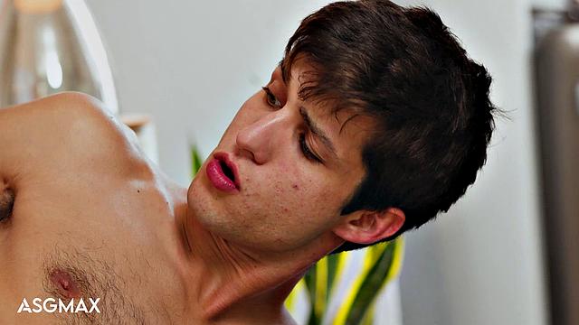 ASGmax - Twinks & Muscle Compilation