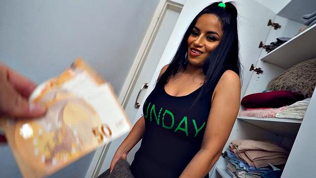 Cockhungry maid throating and pussyfuck by boss