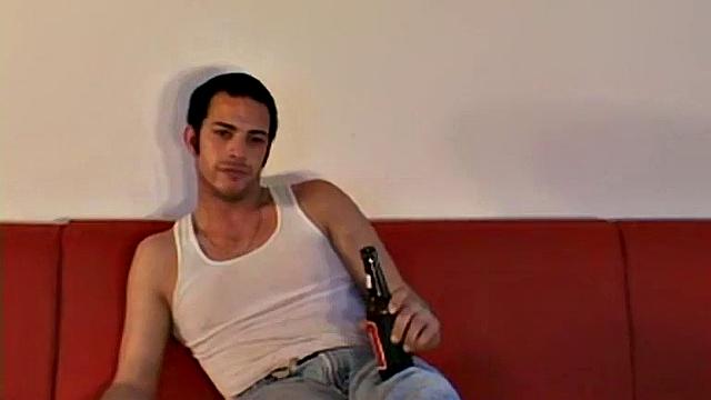 Niko Hangs Out - Niko Chills Out
