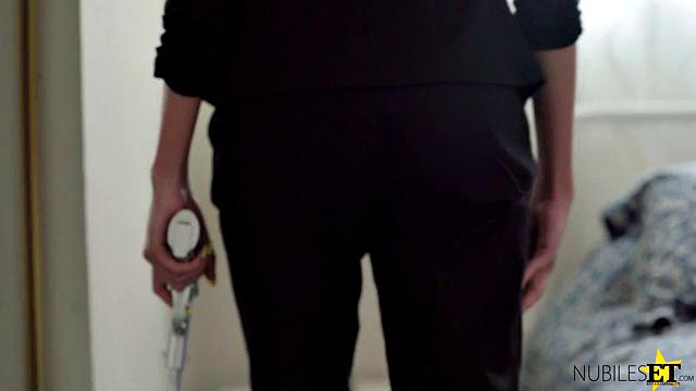 Here Come the Men In Black - S3:E1