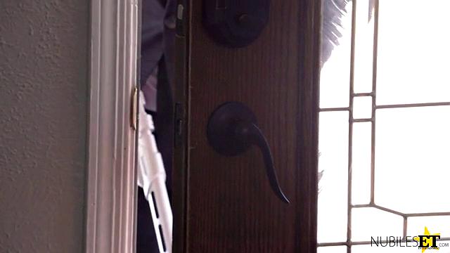 Here Come the Men In Black - S3:E1