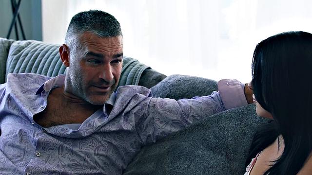 MODERN-DAY SINS - Romantic Gal Falls Quickly For Hot Stranger DILF On First Date