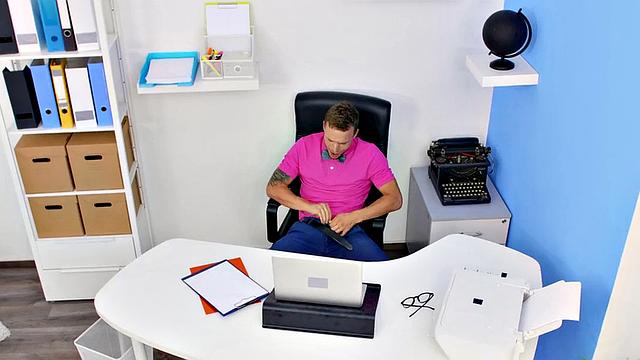 Big secretary pounded by her boss