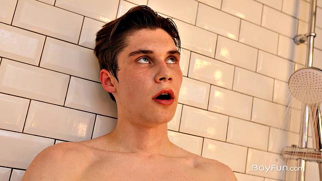 Scott Smith Jerking In The Shower