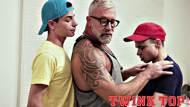 ELI BENNET Chapter 1 - Tryout