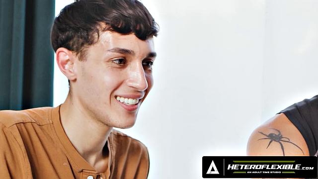 Dante Snoww жадно сосёт и принимает большой член Angel Elias в жёстком гей-сексе.