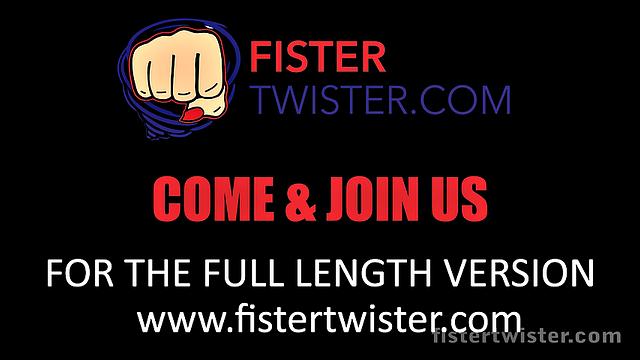 Fistertwister - Dione Darling & Jessica Lincoln