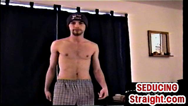 Amateur guy cocksucked by jock