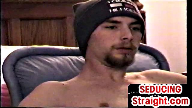 Amateur guy cocksucked by jock