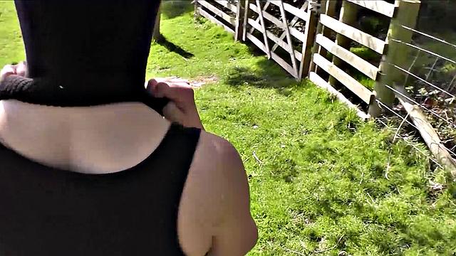 Masked babe riding huge cock in nature