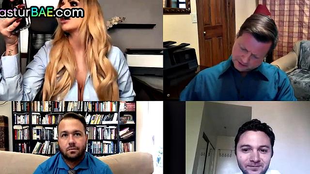 webcam babe enjoys masturbating with dildo