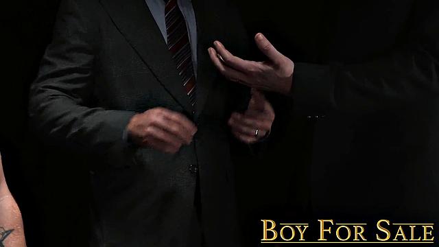 Том приходит к врачу и оказывается в диком гей-групповухе