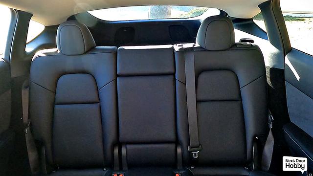 Horny Slut Masturbates In Car And Sticks A Carrot In her Pussy