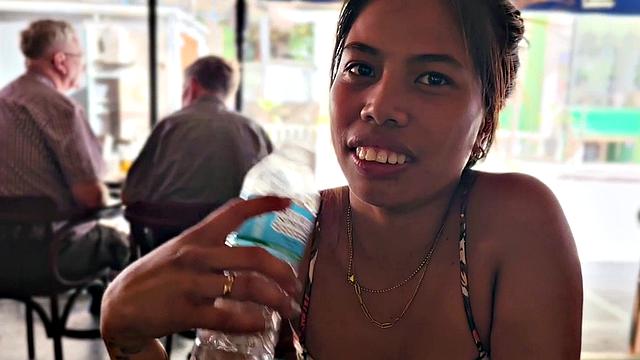 жаркая траха с филиппинкой - полный pov и страсть