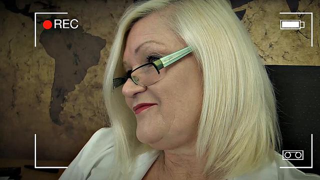 Dr. Lacey Meets Tindra Frost