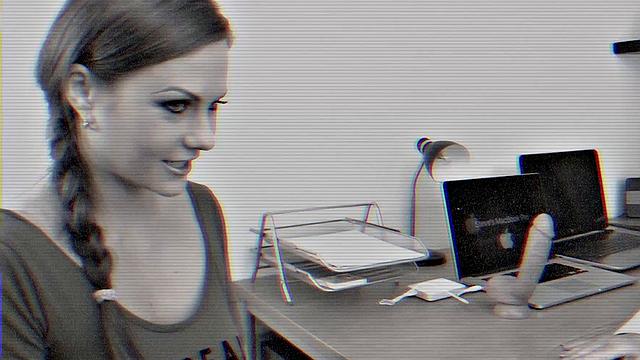 Dr. Lacey Meets Tindra Frost