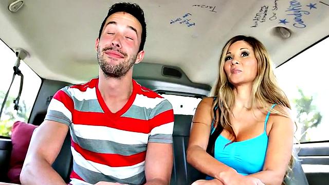 Blindfolded gay mouth sucked, str8 cums in outdoor van