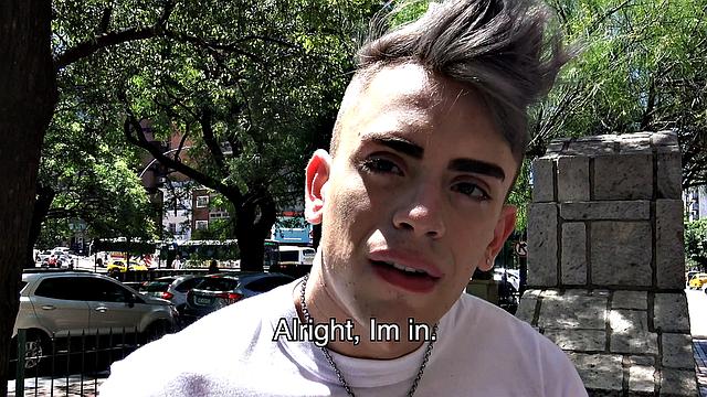 кудрявый латинский красавчик - меньше болтовни, больше минета