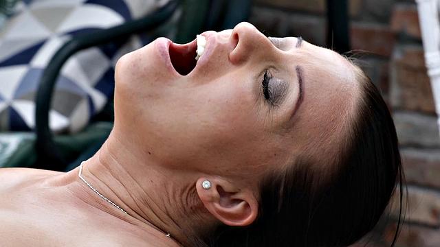 Hung Up On You, Episode 2