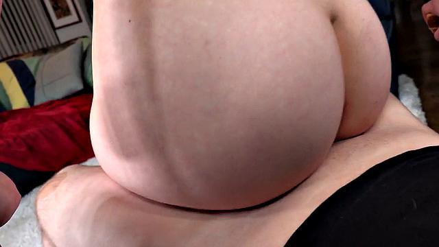 Cutie 21yo solo pussyplay