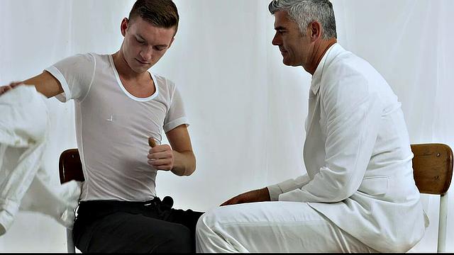 ELDER HERRING CHAPTEe 1: THE INTERVIEW