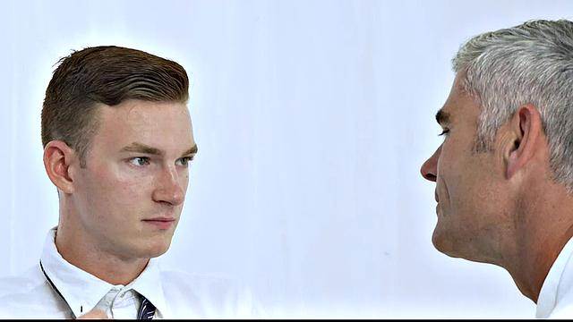 президент оукс дико жарит взрослого херринга на кастинге в орден