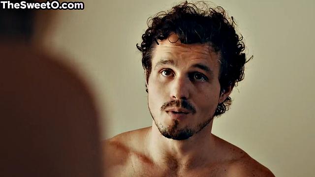 Sexy babe cockriding her lover