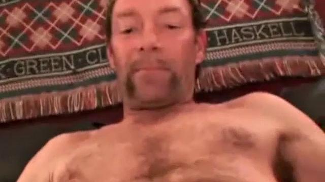 Steve is a 43 year old carpenter, who has been in the city looking for work for some time now. He enjoys women, but goes both ways and probably leans toward the guys. He's fun guy to be around and even more enjoyable to watch.