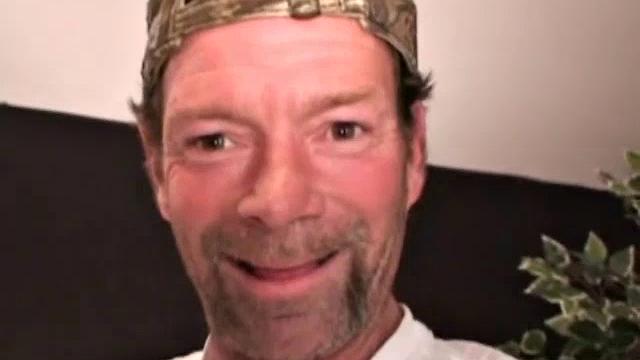 Steve is a 43 year old carpenter, who has been in the city looking for work for some time now. He enjoys women, but goes both ways and probably leans toward the guys. He's fun guy to be around and even more enjoyable to watch.