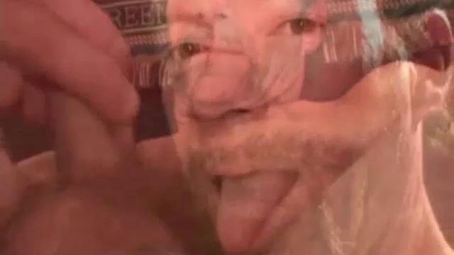 Steve is a 43 year old carpenter, who has been in the city looking for work for some time now. He enjoys women, but goes both ways and probably leans toward the guys. He's fun guy to be around and even more enjoyable to watch.