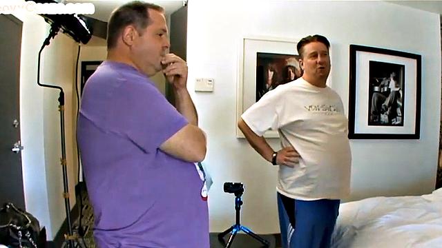 Plumper amateur spitroasted