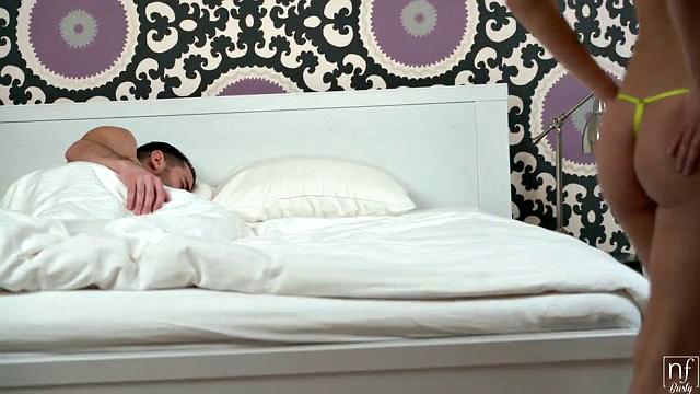 Sticky Sweet - Season 9 Episode 8