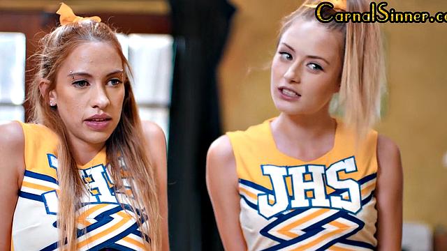 21yo cheerleade fucked in 3some after deepthroat