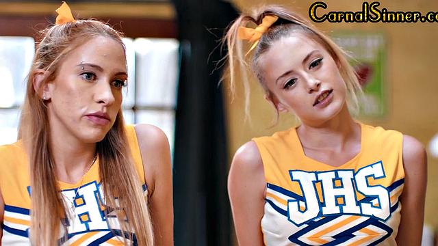 21yo cheerleade fucked in 3some after deepthroat