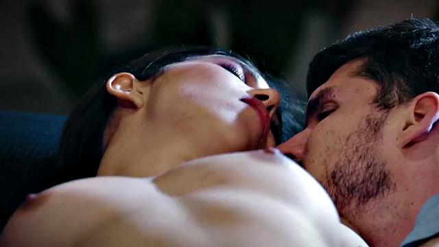 Sensual babe pleasing blindfolded with deepthroat