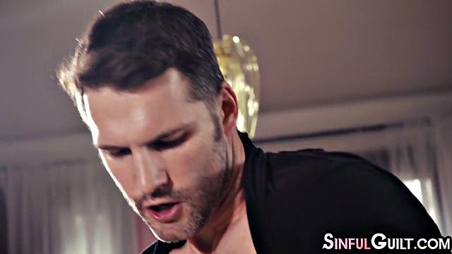 Busty escort lady gets hard pussypounde