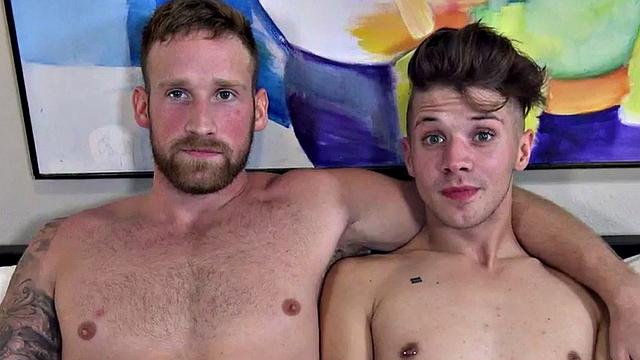 Barebacking stud rims and fucks tight asshole in bed