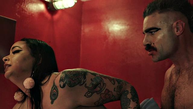 Bad Kittyyy - Am I Pretty?