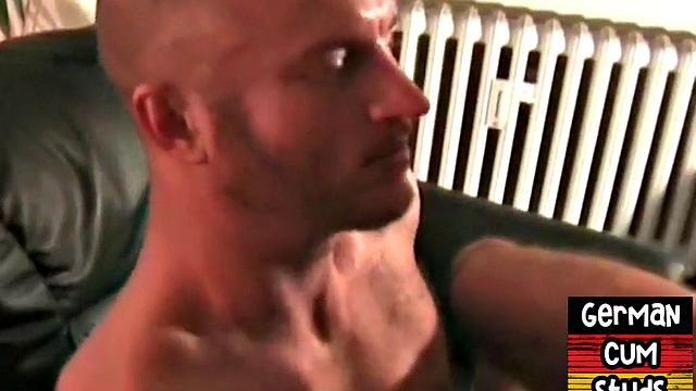 German gaydaddy barebacked after giving head