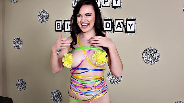 GF Fucks her Man on his Birthday