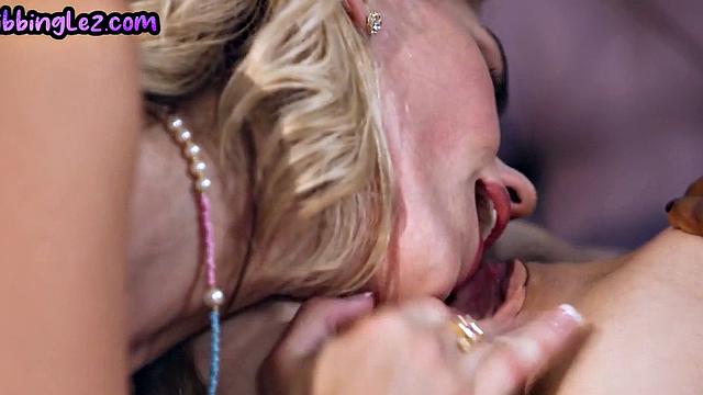 Black babe and hairy pussy redhead licked in threesome